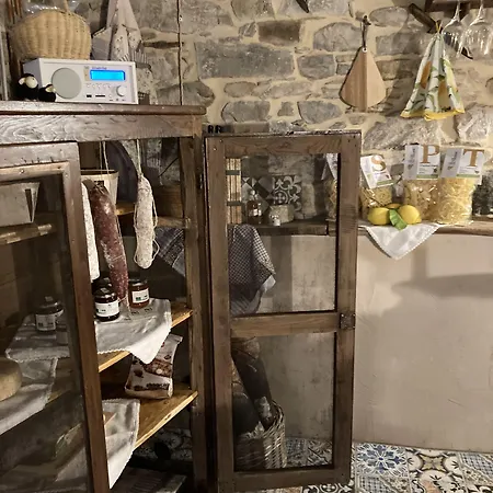 La Pecora E L Agnello Frühstückspension Caprese Michelangelo